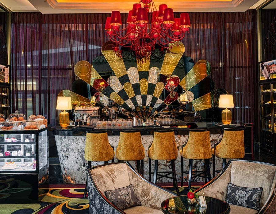 THE LOUNGE