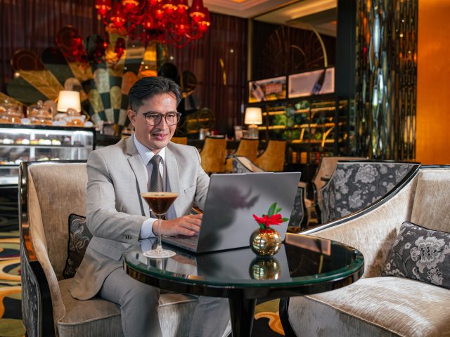 The Trans Luxury Hotel Surabaya Lobby